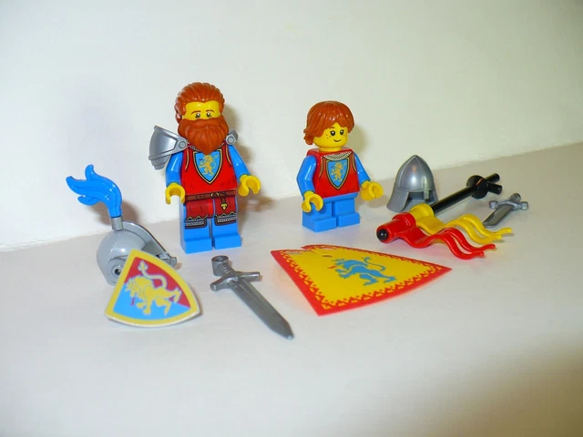 Lego Castle Lion Knights Shield Minifigure Weapon Part Yellow Lion 10305 X 5 main image 1