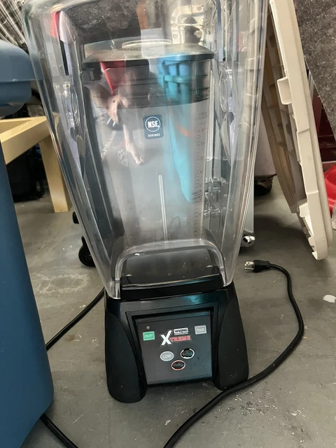Used Waring MX1500XTX 64 oz. Heavy-Duty Xtreme High-Power Blender with cover