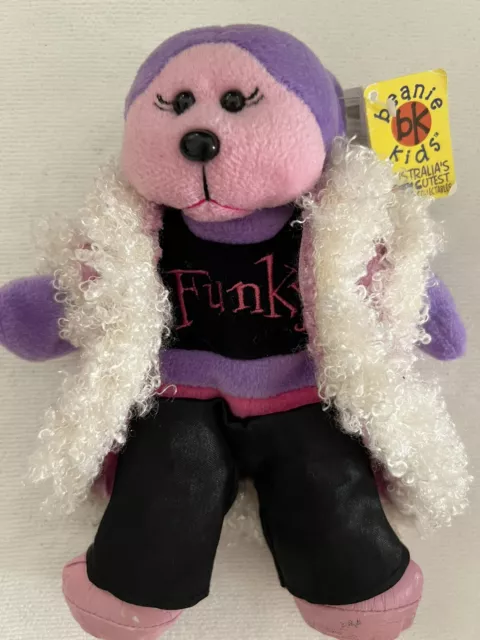 Beanie Kids Collectables - SASSY THE BEAR - DOB 9.04.03 - Original Tags