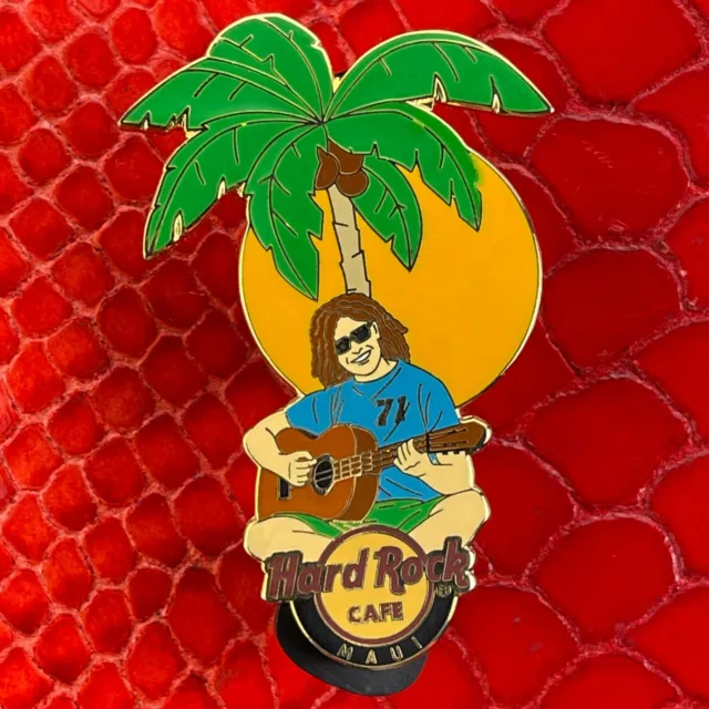 MAUI HAWAII🎸HARD ROCK CAFE®HRC PIN🎸2013 GUY Playing Guitar Palm Tree LE 300🎗