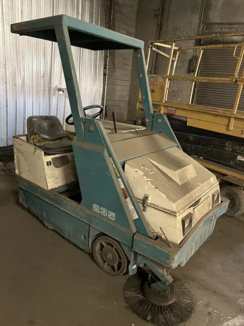 Tenant Ride-On Floor Sweeper