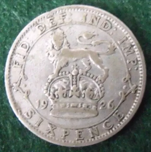 1926 GEORGE V SILVER SIXPENCE  ( 50% Silver )  British 6d Coin.   422