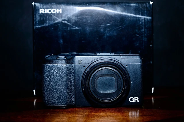 Ricoh GR 16mp Digital Camera GR1 *very good* 2206 (5,500 shutter ct)