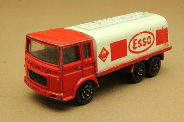 MAJORETTE 1/100 CAMION Saviem Citerne ARAL EUR 12,00 - FR