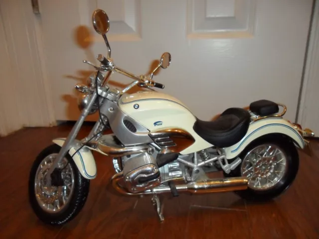 bmw r1200c james bond