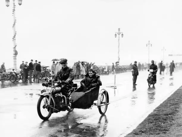 Bat Motorbike And Sidecar In The Pioneer Run Brighton Motor Racing Old Photo