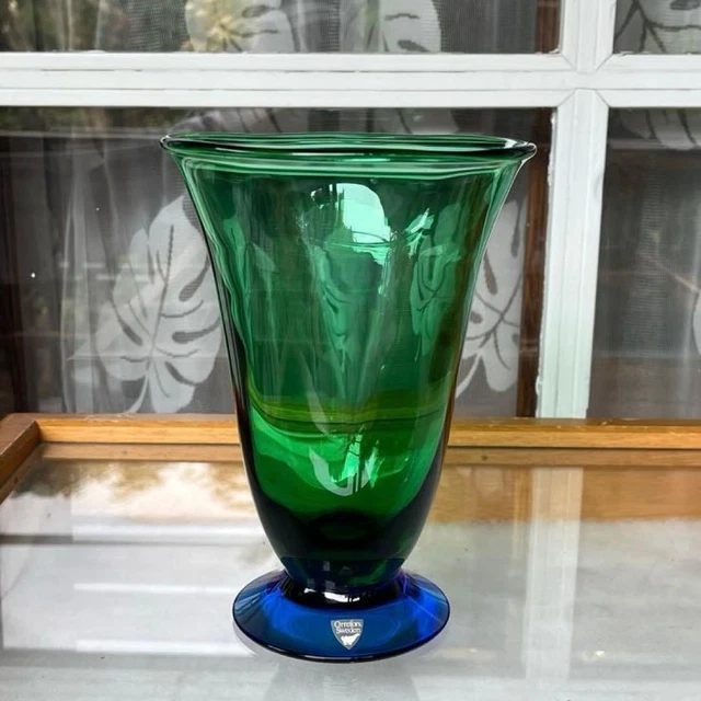 ORREFORS FLOWER VASE by Erika Lagerbielke H7.6