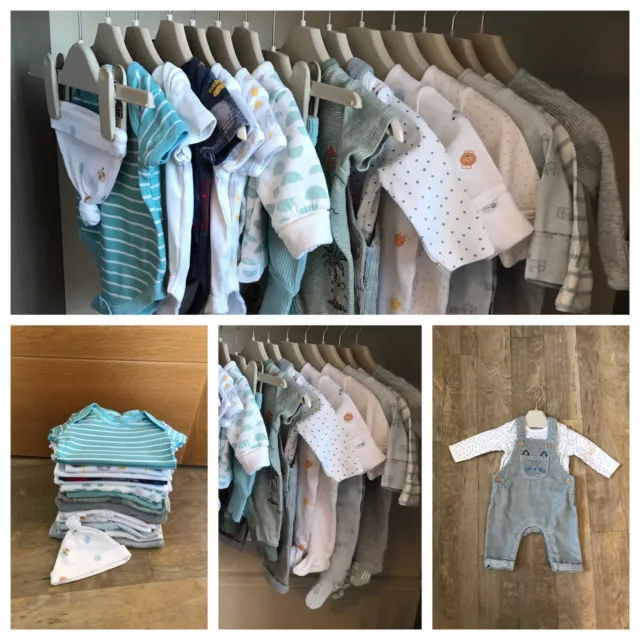 Bellissimo pacchetto di vestiti per bambini età neonato/0-1 mese ottime condizioni.