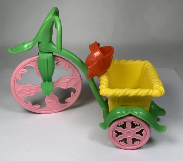 VTG Strawberry Shortcake Berry Cycle Tricycle W/ Seatbelt Trike Kenner VTG 1982