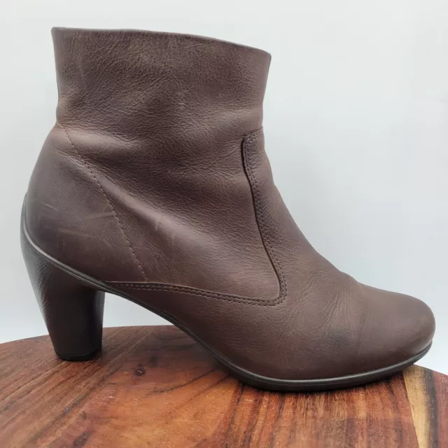 Ecco Sculptured Ankle Boots Women's 39 / 8 Brown Leather Comfort Zip Heel Bootie