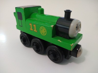 thomas wooden oliver