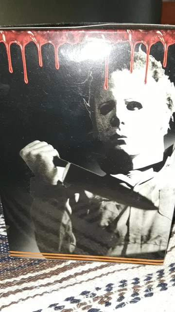 Royal Bobbles Halloween Michael Myers & Bob Figure Hot Topic Exclusive 5