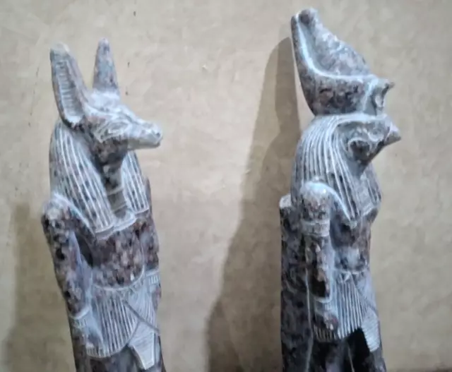 2x Ägyptischer antiker Gott Anubis des Jenseits + HORUS Falke Statue...