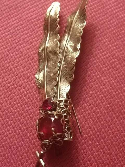 Broche Vintage Signée Gil Agena – Pierres Dorées Et Rubis, Pièce Unique