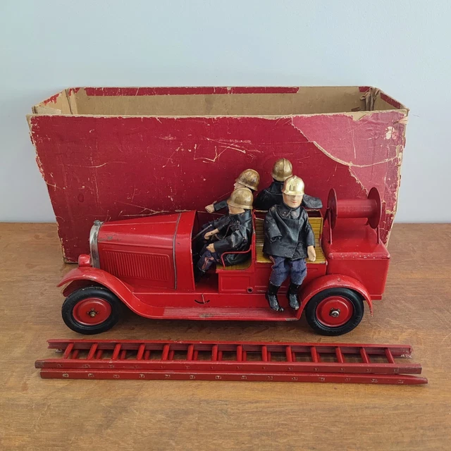 Ancienne Voiture En Tôle Années 30-40 - Jouet Vintage CIJ, JRD, Joustra, Jep - France