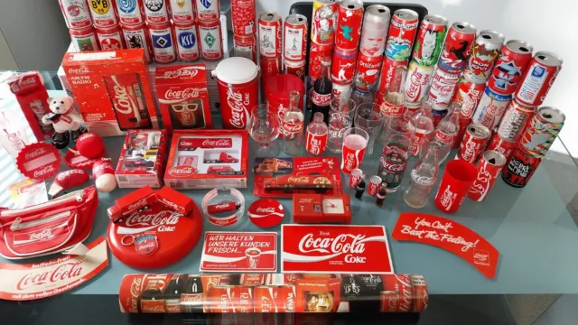 Coca Cola Merchandise Sammlung mind. 80-teilig, Dancing Can FM Radio Trucks uvm