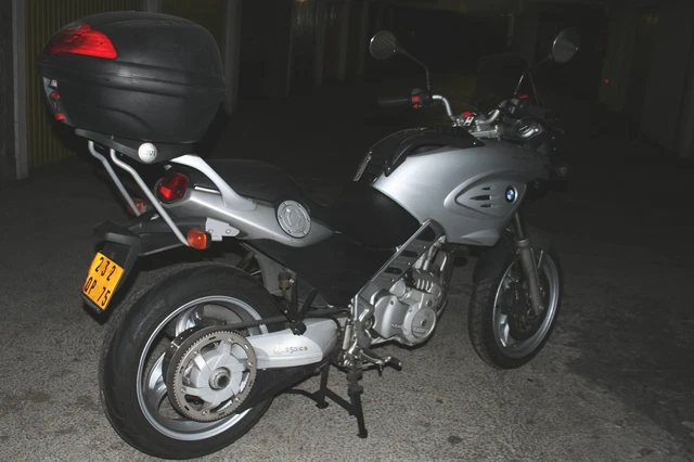 BMW F 650 CS Scarver 2003. 15 000 km. Excellent état. Première main. 3