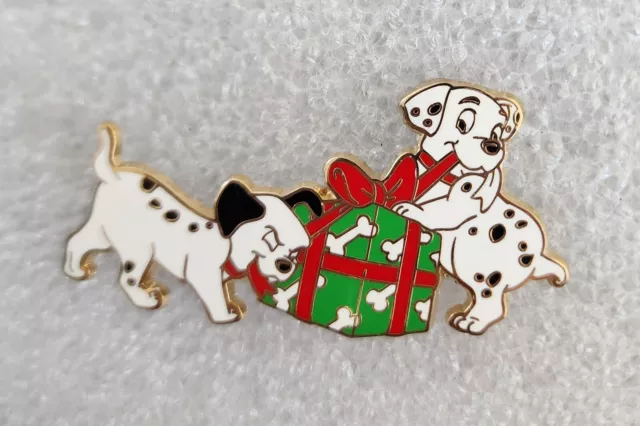 DISNEY 101 DALMATIANS (Lucky & Rolly)~"A GIFT FOR MICKEY"  LE 100 PIN~FREE SHIP