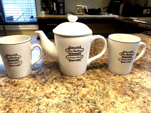 https://www.picclickimg.com/778AAOSw7nJjvIZZ/Tim-Hortons-Coffee-Teapot-Matching-Mugs-Gift-Set.webp