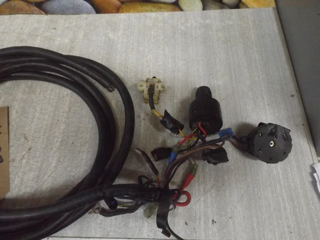 JOHNSON/EVINRUDE OUTBOARD WIRING loom engine to control. 8 wires 2.25 m ...