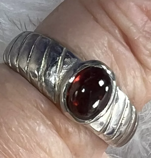 Garnet Sterling Silver 0.925 CABOCHON 1/4” N to S Vintage BAND RING size 7