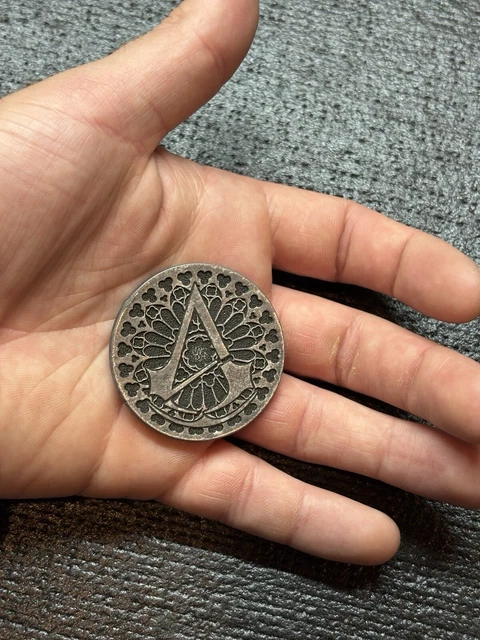 Assassin's Creed Syndicate One Shilling Pendant Medallion – Vintage Bronze, Rare