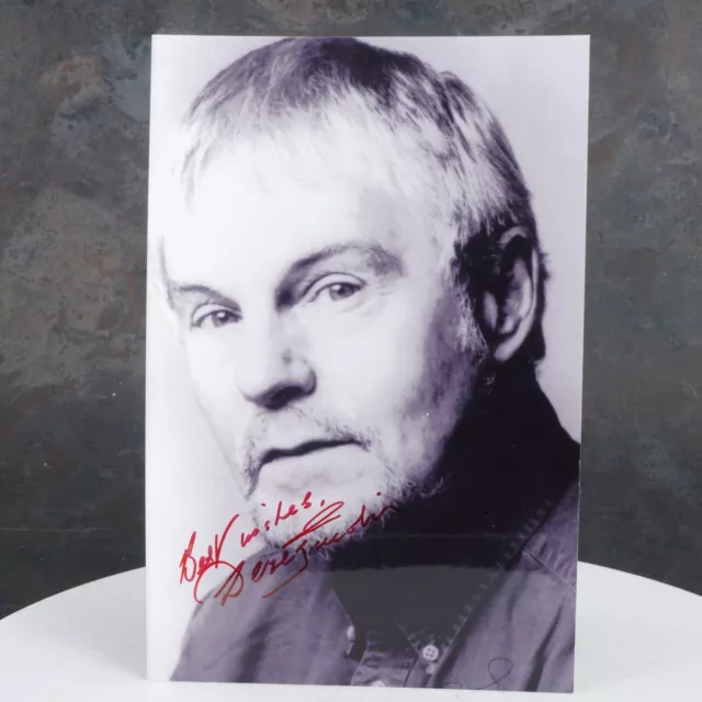 ^ Derek Jacobi Signed Black & White Photo 6x9 - Excellent Condition