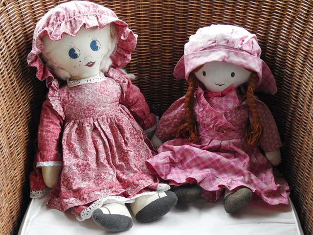 Lot de 2 anciennes poupées chiffon Hauteur 42cm et 52cm