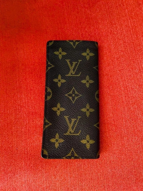 LOUIS VUITTON Monogram ETIU Lunette Thurnet eyeglass case Open format Used 2