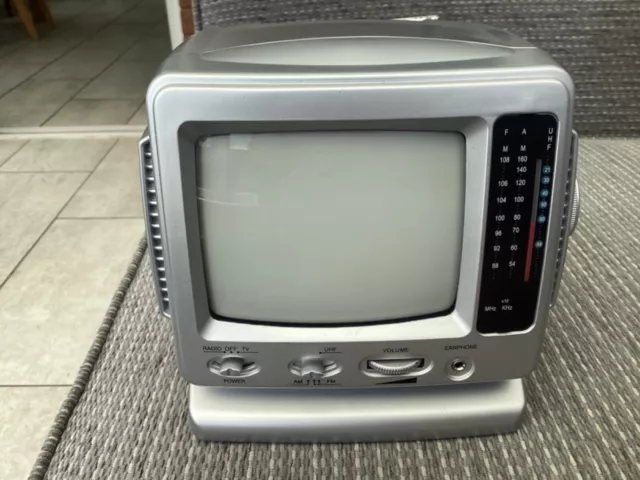 Vintage Woolworths Portable 5.5" Black & White Tv-Radio Model 270a3300 Boxed