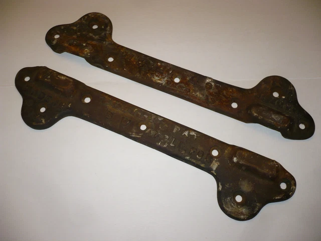 PAIR ANTIQUE CAST IRON "STANDARD" WALL MOUNTED SINK BRACKETS 10 1/4" centers