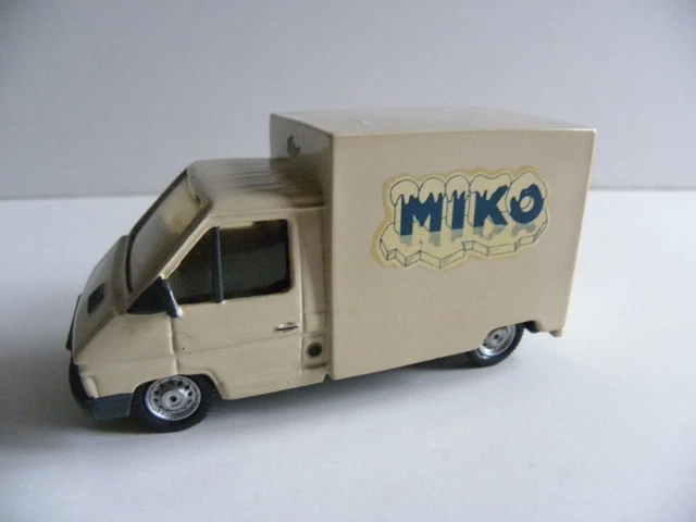 SOLIDO 1/43 CAMION Renault 4X4 Dépanneuse EUR 14,90 - FR