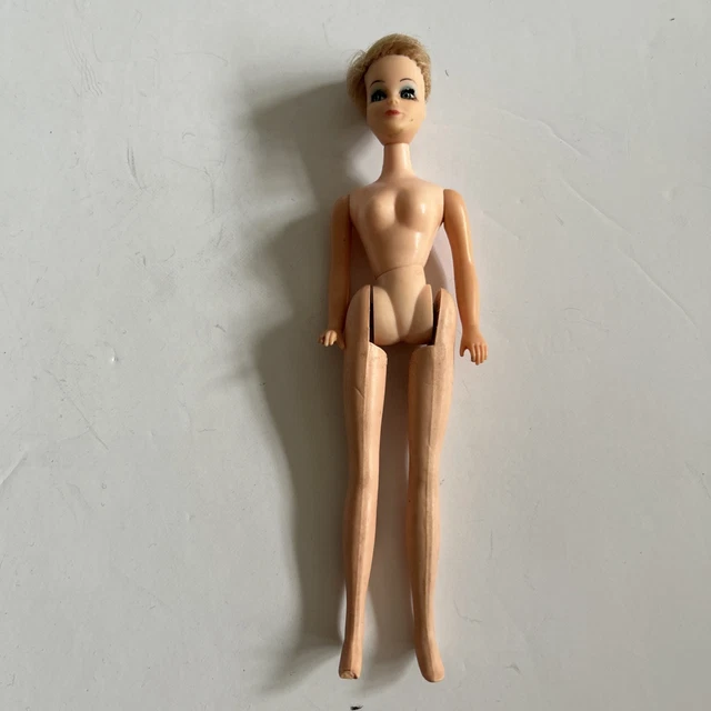 Poupée Vintage Topper Corp – Années 70 – Fabriquée à Hong Kong – Avec Vêtements Et Chaussures