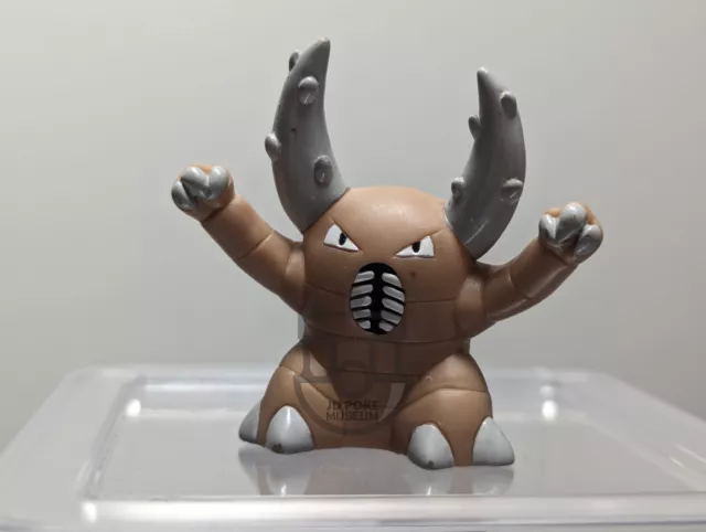 Pokemon 1997 Bandai  Japanese Mini Figure Toy - Finger Puppet - Pinsir