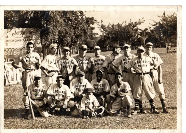 1940s Original Cuban  Baseball Amateur Team Photo LA MODERNA POESIA BBC Habana