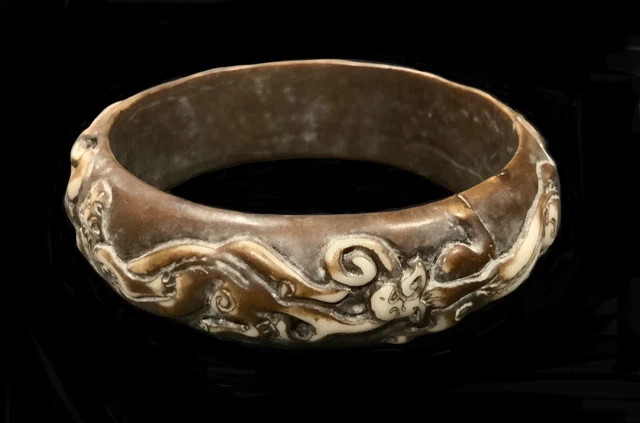 Antique Chinese Hand Carved Ox Horn Bangle Tribal Bracelet 6.7cm Diameter