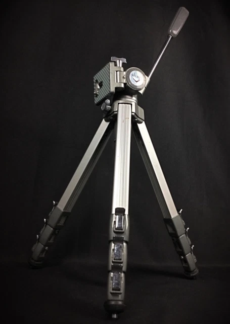 Lot 275 - A Zeiss Ikon Miroflex A 859/3 Medium Format
