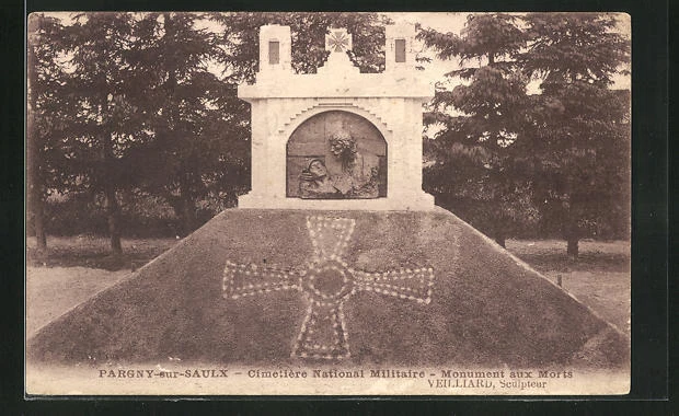 CPA Pargny-sur-Saulx, Cimetiere National Militaire, Monument aux Morts