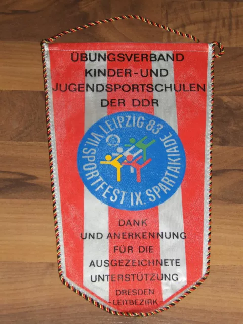 Wimpel DDR VII. Sportfest IX. Spartakiade Leipzig 83 Jugendsportschulen  J1