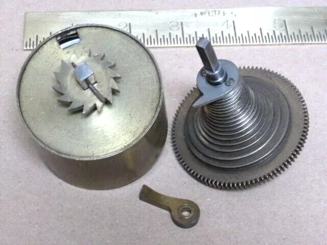 Good Antique Fusee Clock Movement Spring-Barrel-Cone And Ratchet-Click