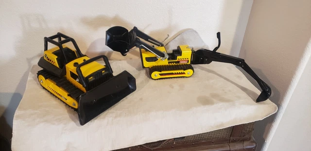 3) Vintage Zee Toy´s Tractor， bulldozer， Mobile truck in