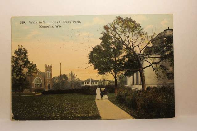 Postcard Walk In Simmons Library Park Kenosha WI Q24