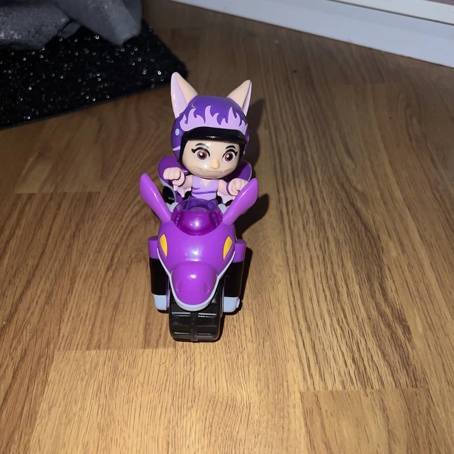 TOP WING FIGURE and Vehicle Betty Bat’s Dirt Bike Hasbro Playskool Nick