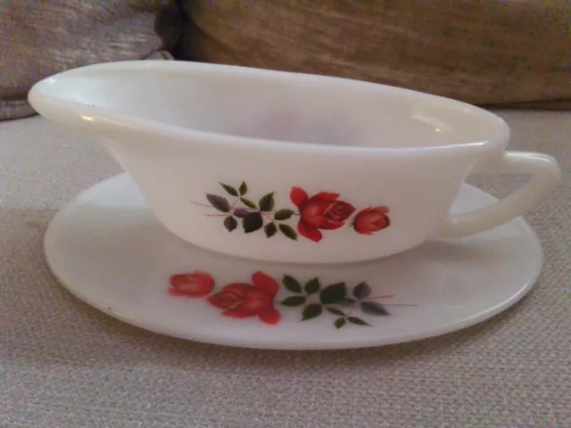 Charming Vintage 1960's JAJ Pyrex Gravy/Sauce Boat & Tray in June Rose Pattern