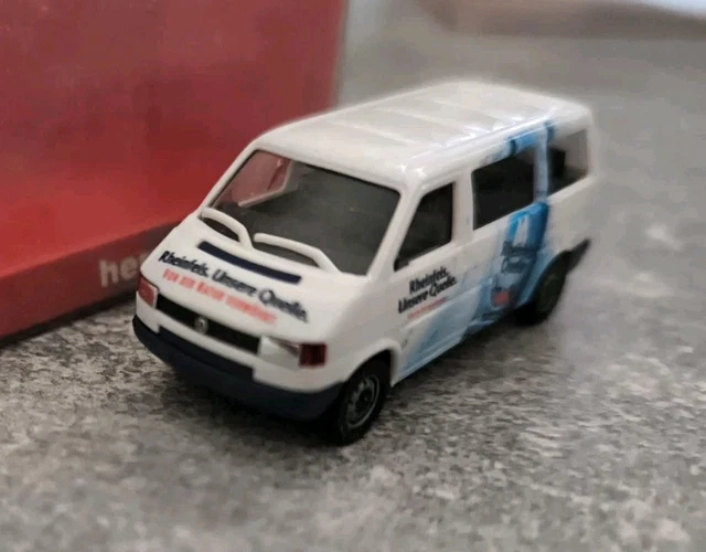 Modèle Réduit Herpa VW T4 Caravelle (1990-1995) Rheinfels Quelle - Échelle 1:87 H0, Blanc, Avec Boîte
