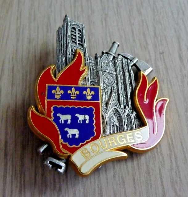 Un insigne Sapeurs Pompiers " MANCHE &quot