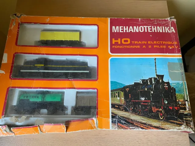 Vintage UGOSLAVIAN  Mehanotenika Train Set...HO SCALE ..BOXED ...OLD
