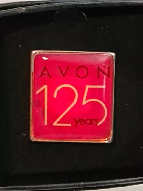 AVON 125 YEARS Pin Vintage 18.70 PicClick AU