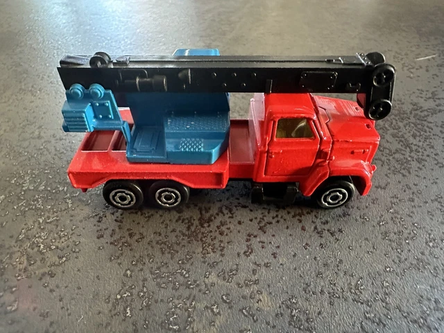 Camion Majorette N°213 Mercedes Transport De Fourrage - Échelle 1/100, En Boîte, Occasion TBE
