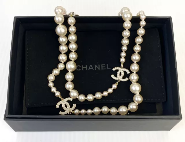 NWT CHANEL Short Pearl Necklace Eternal Pearls CC Gold Choker Sold Out 100%  Auth